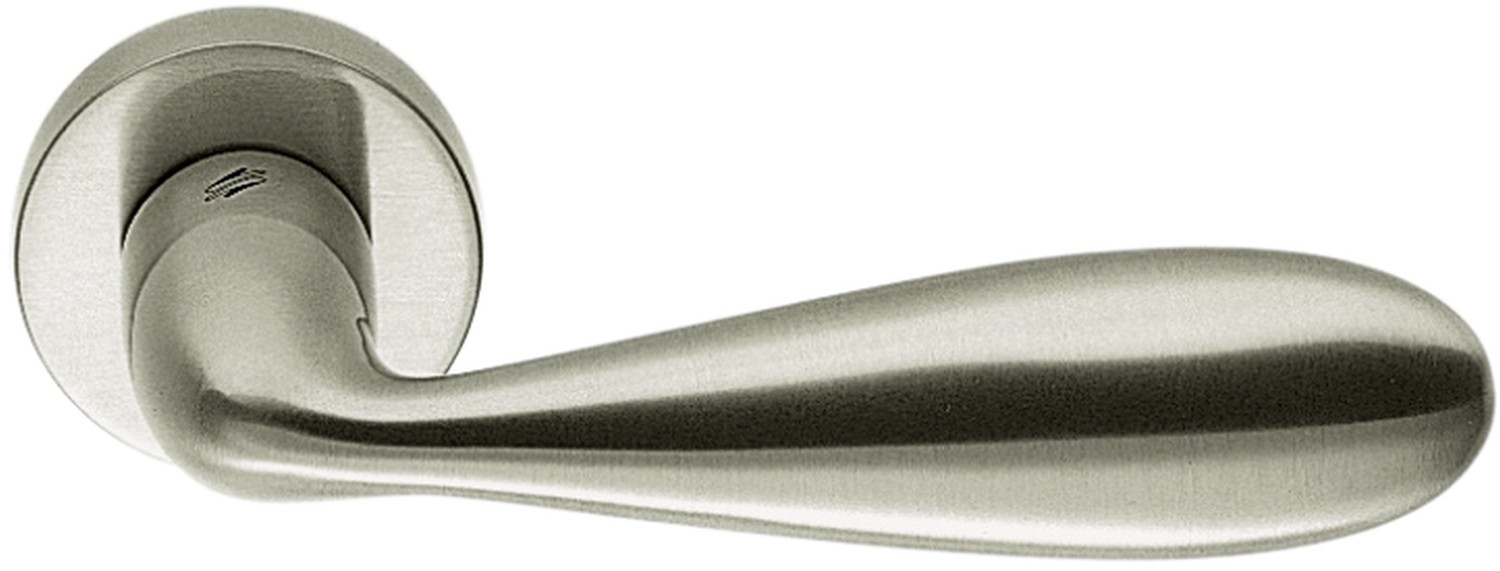 COLOMBO DESIGN -  Maniglia LARA coppia con rosette e bocchette tonde foro patent - mat. OTTONE - col. NIKEL MAT
