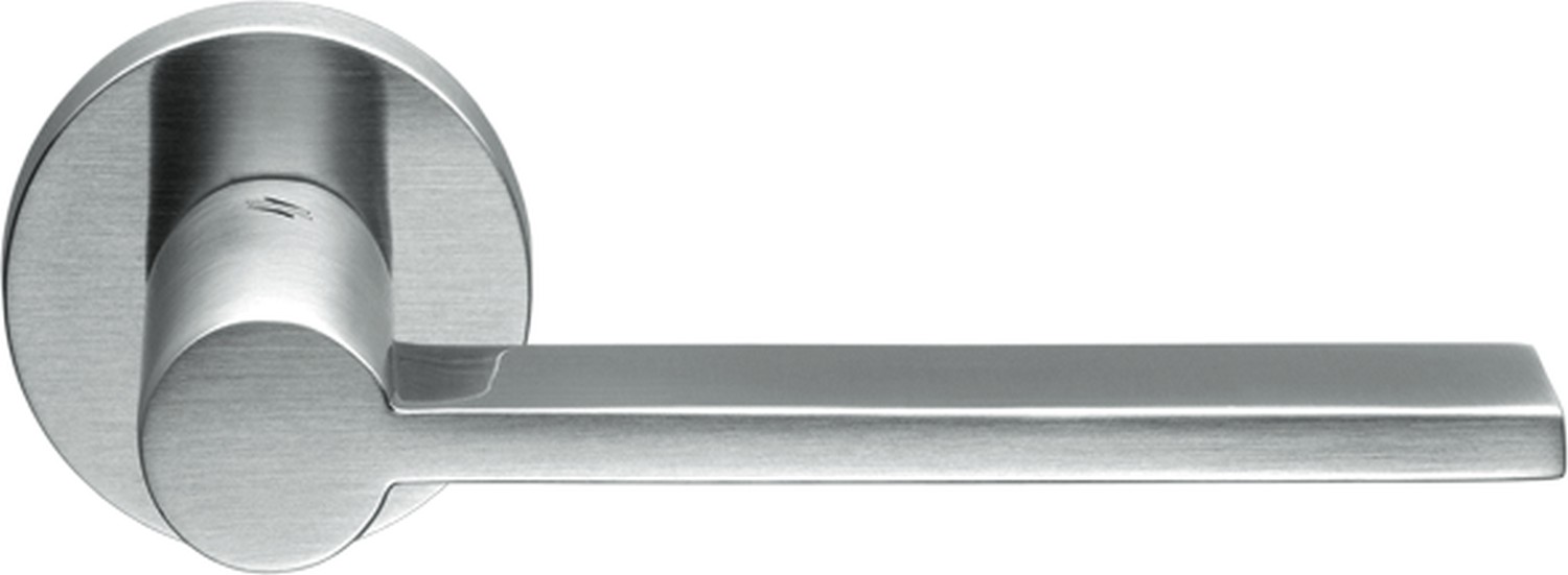 COLOMBO DESIGN -  Maniglia TOOL 6 MM coppia con rosette e bocchette tonde foro patent - mat. OTTONE - col. CROMO