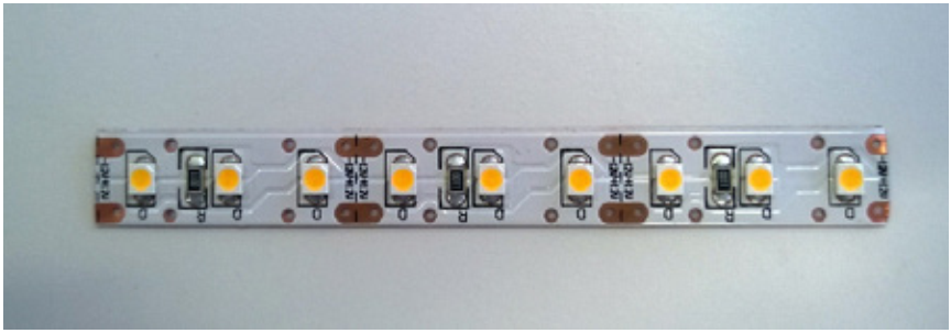 L&S -  Led MEC 1 - 2 - 3 - 4 - 5 in striscia - vdc 12 - °k 3000 - led/m 108 - w/m 11,8 - lunghezza 5000